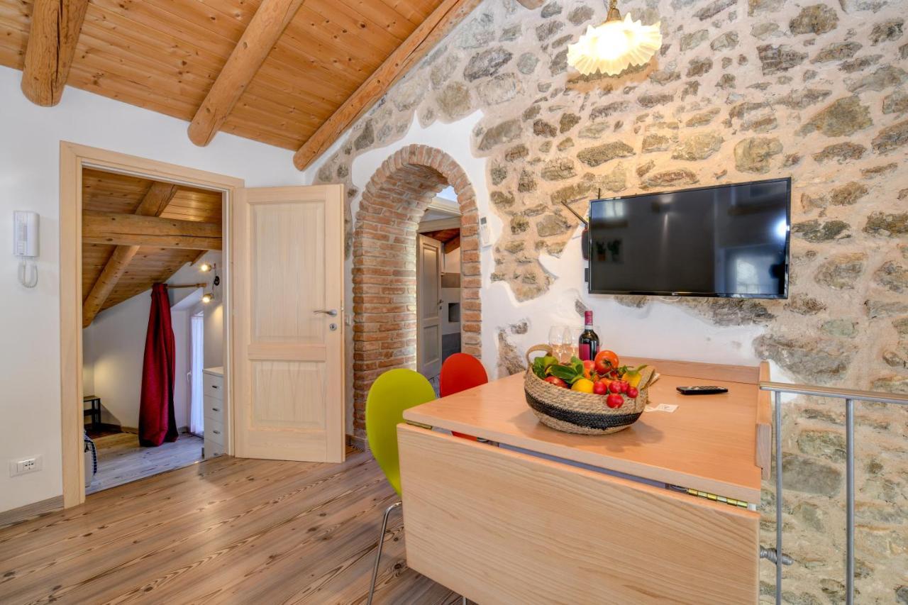 Casa Nel Borgo - Il Gufo Apartment Tremosine ภายนอก รูปภาพ