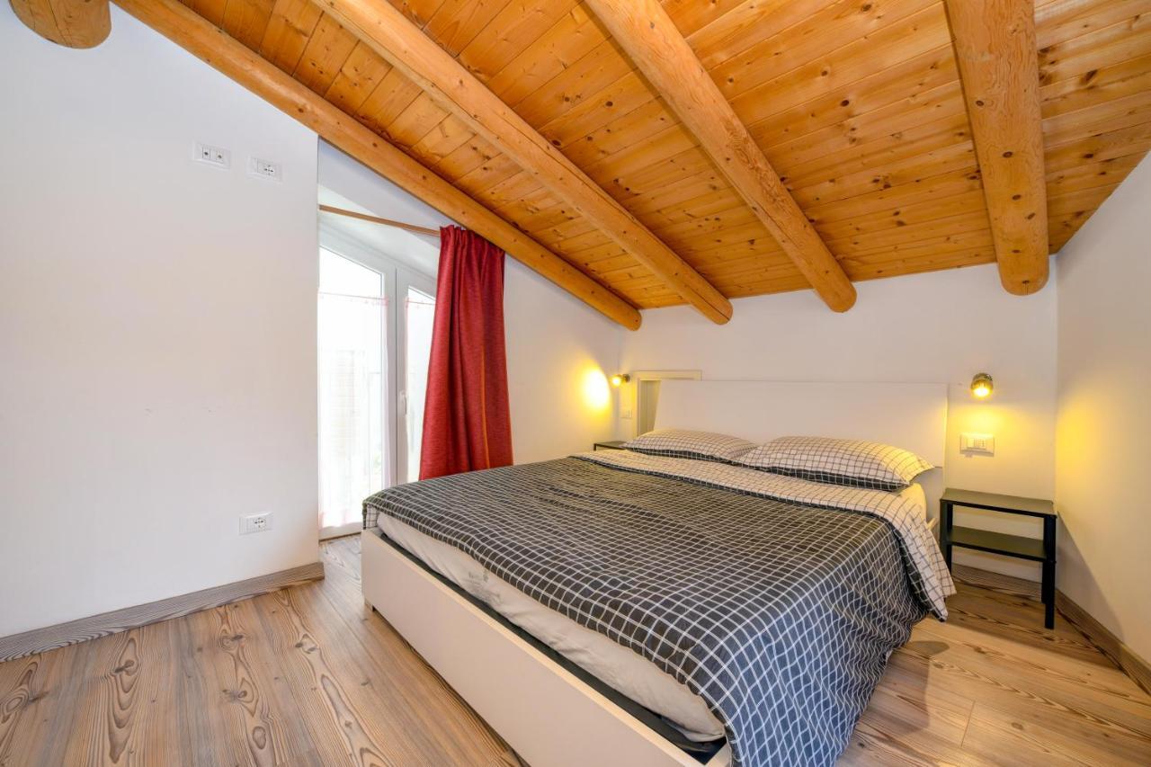 Casa Nel Borgo - Il Gufo Apartment Tremosine ภายนอก รูปภาพ
