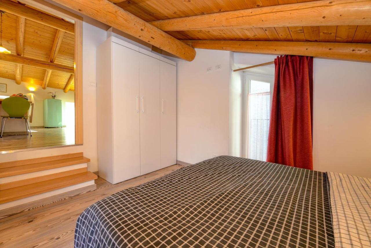 Casa Nel Borgo - Il Gufo Apartment Tremosine ภายนอก รูปภาพ