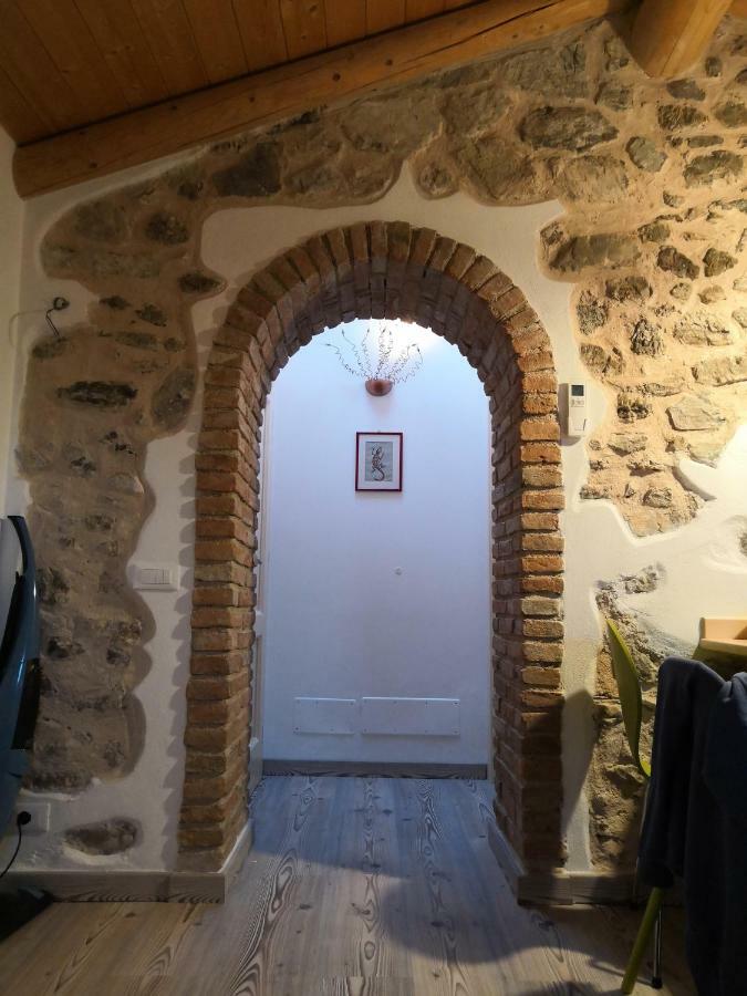 Casa Nel Borgo - Il Gufo Apartment Tremosine ภายนอก รูปภาพ